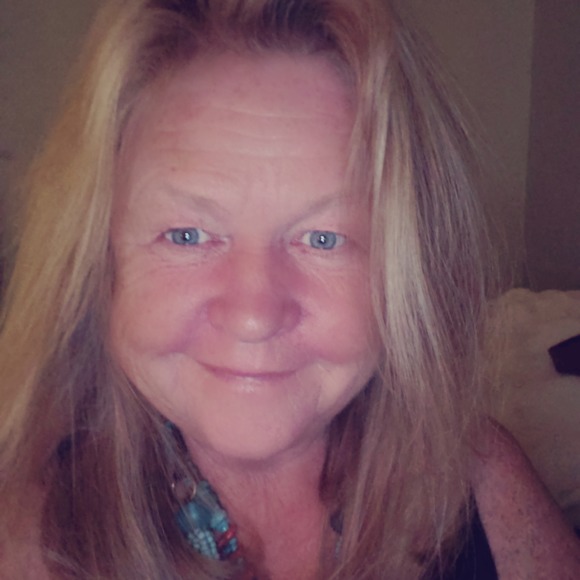 Meet your Posher, Pamela - Picture 1 of 1